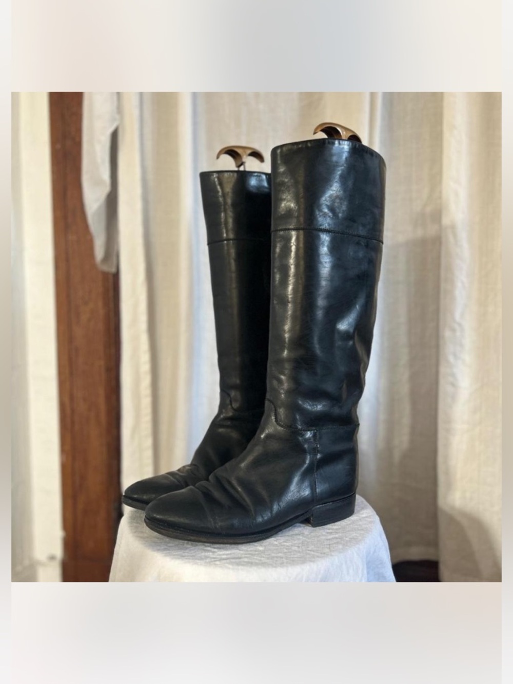 Vintage Black Knee-High Leather Heeled Boots